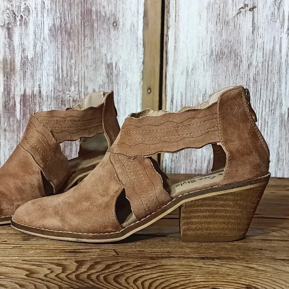 Cowgirlcore  Let's See Style Los Angeles Suede cutout bootie with heel zipper 6 - Picture 2 of 14